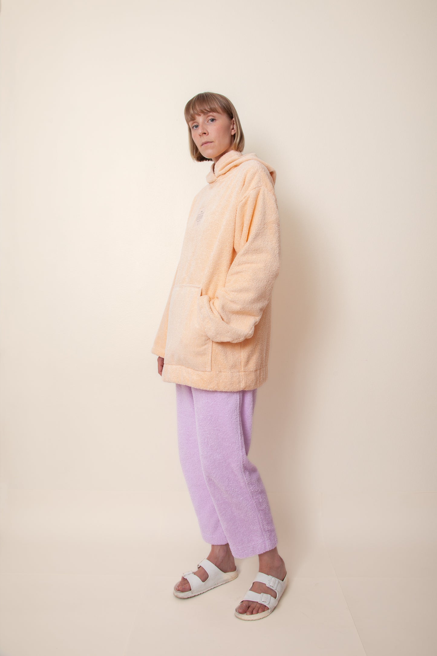 Unisex Regular Terry Hoodie in Peach